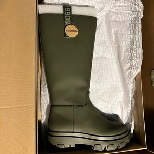 Steve Madden Boots